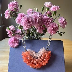 💕🧡💕ANN TAYLOR LOFT OMBRÉ BEAD NECKLACE 💕🧡💞